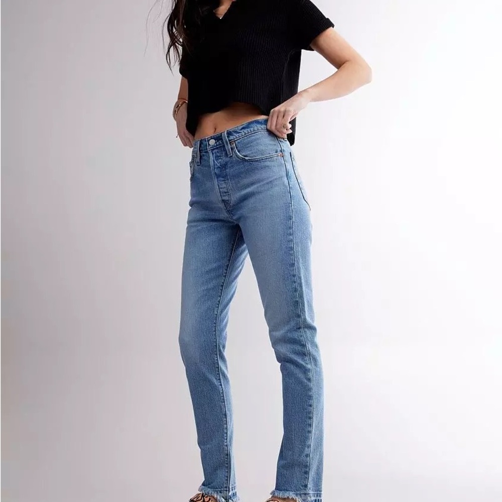 Levi's 501 Skinny Frayed Leg Women's Jeans